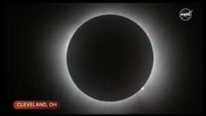 Lee más sobre el artículo ECLIPSE SOLAR TOTAL Y LA MÁQUINA DIABÓLICA CERN